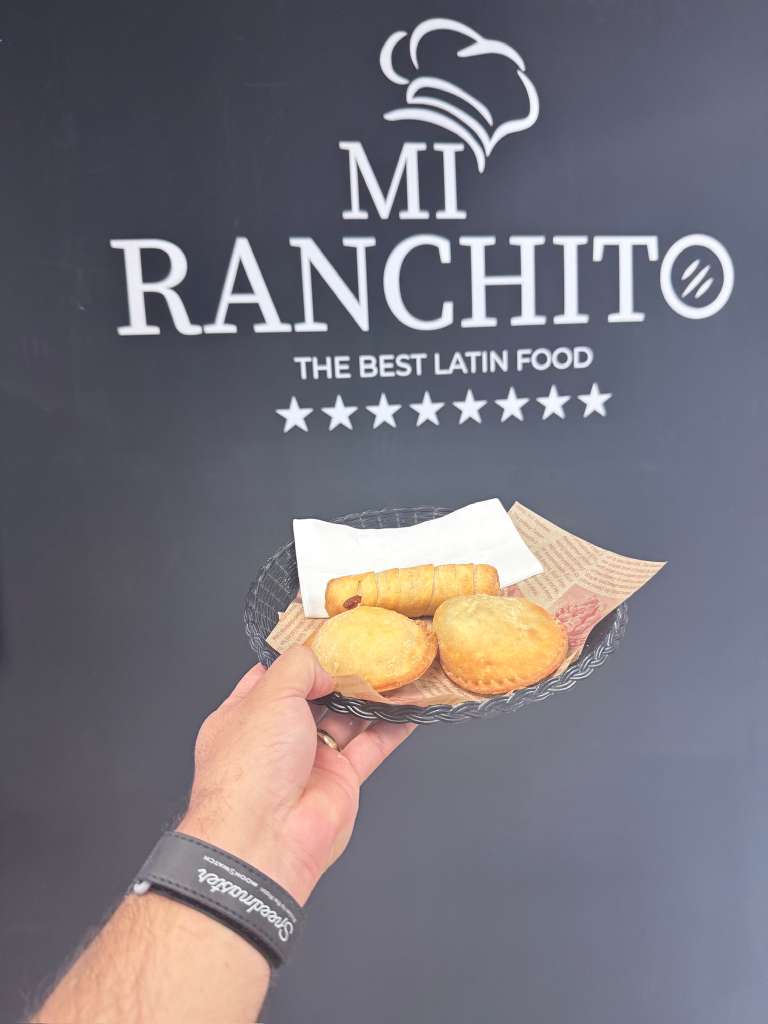 Empanadas y Tequeños